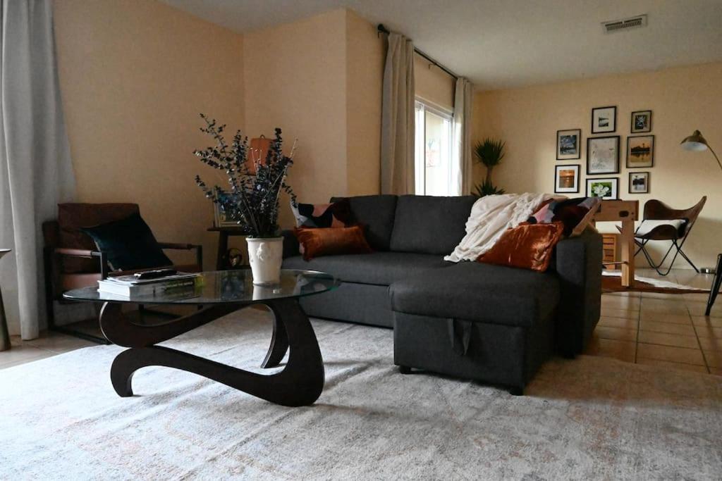 Place De La Rio Grand Brownsville Luaran gambar